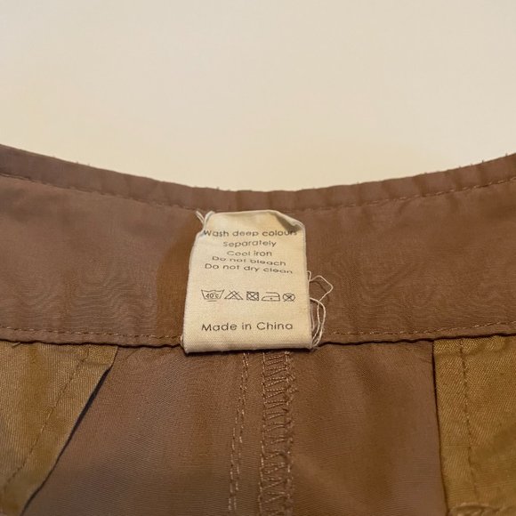 Floral Embroidered Capri - Picture 7 of 7